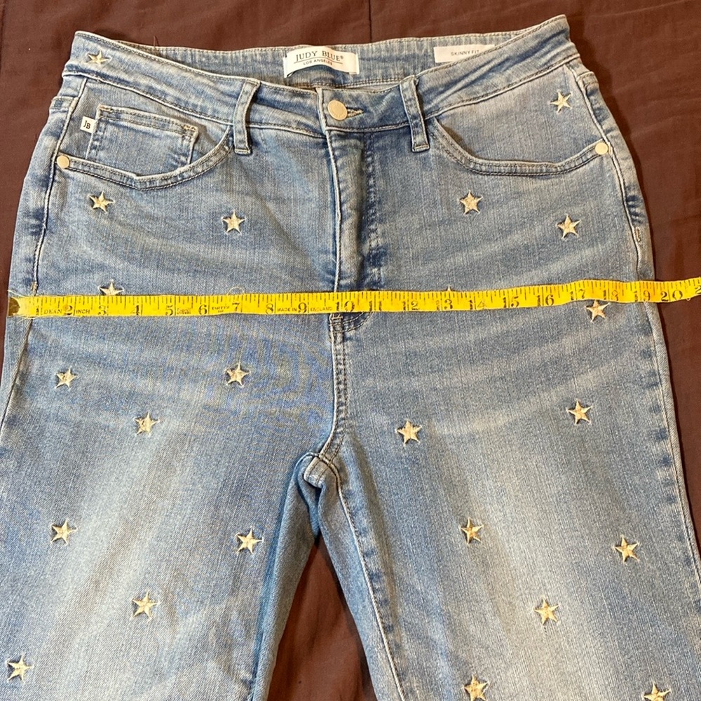 Skinny Fit Jeans by Judy Blue Brand. EUC! - Picture 8 of 16